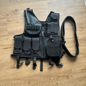 Tackle Vest with belt and universal holster, mag carriers and pockets.